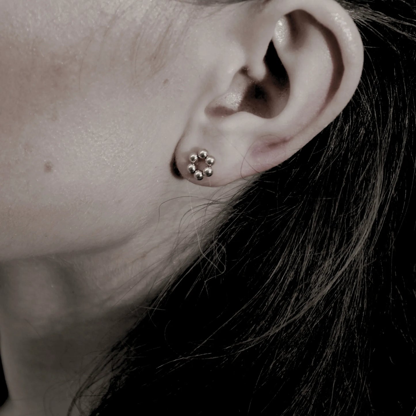 Passion Waterproof Circle Ball Earring Silver Plating - NordicDeals