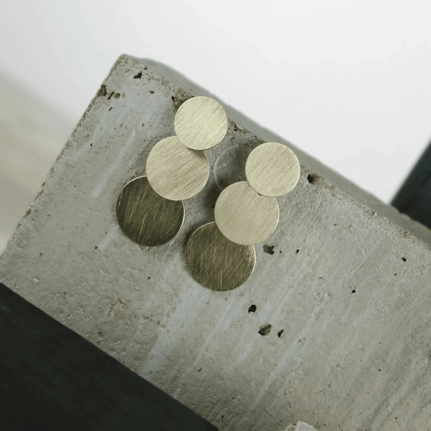Tara Multi Dot Earring Gold Plating - NordicDeals