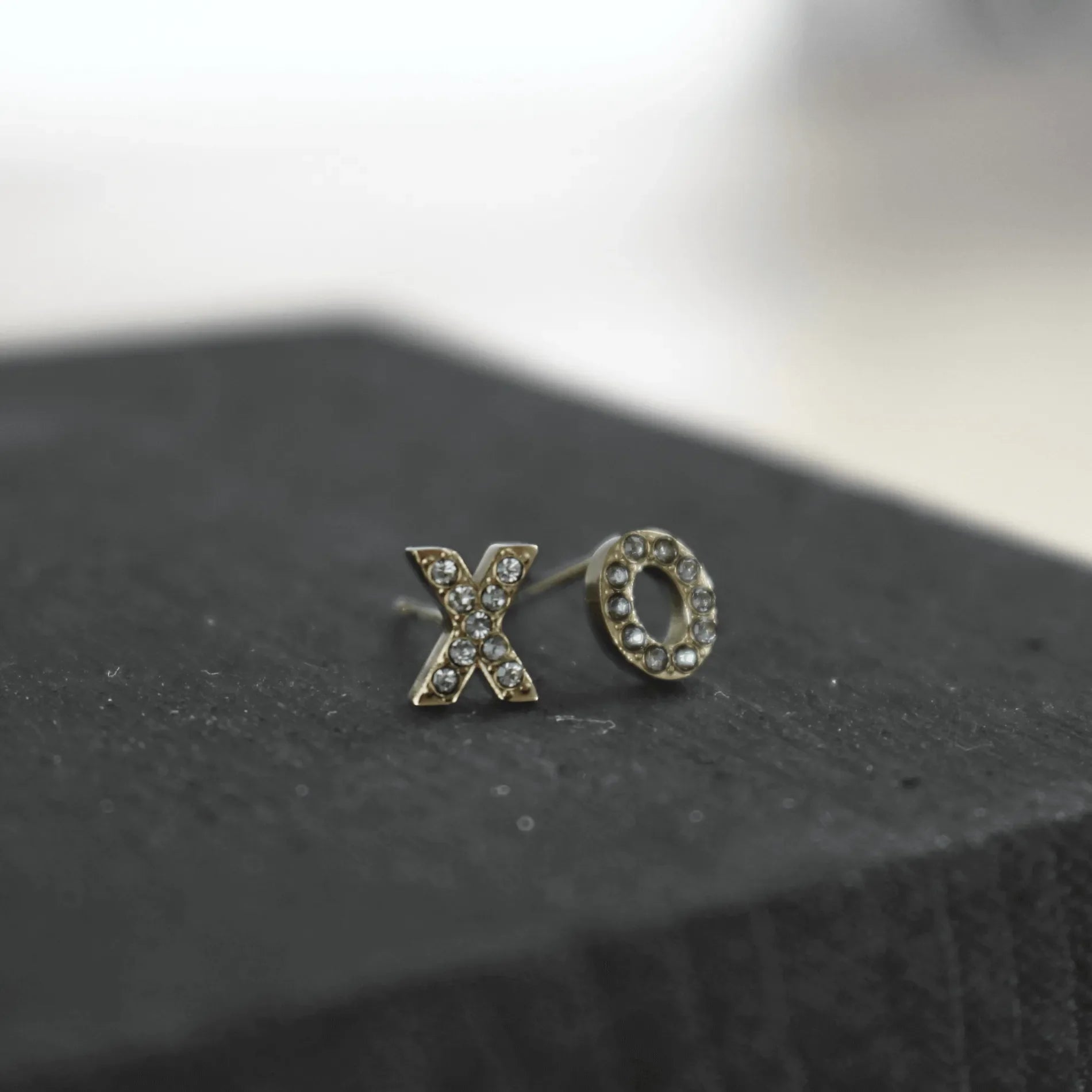 Joy Waterproof Clear CZ OO Post Earrings 18K Gold Plating - NordicDeals