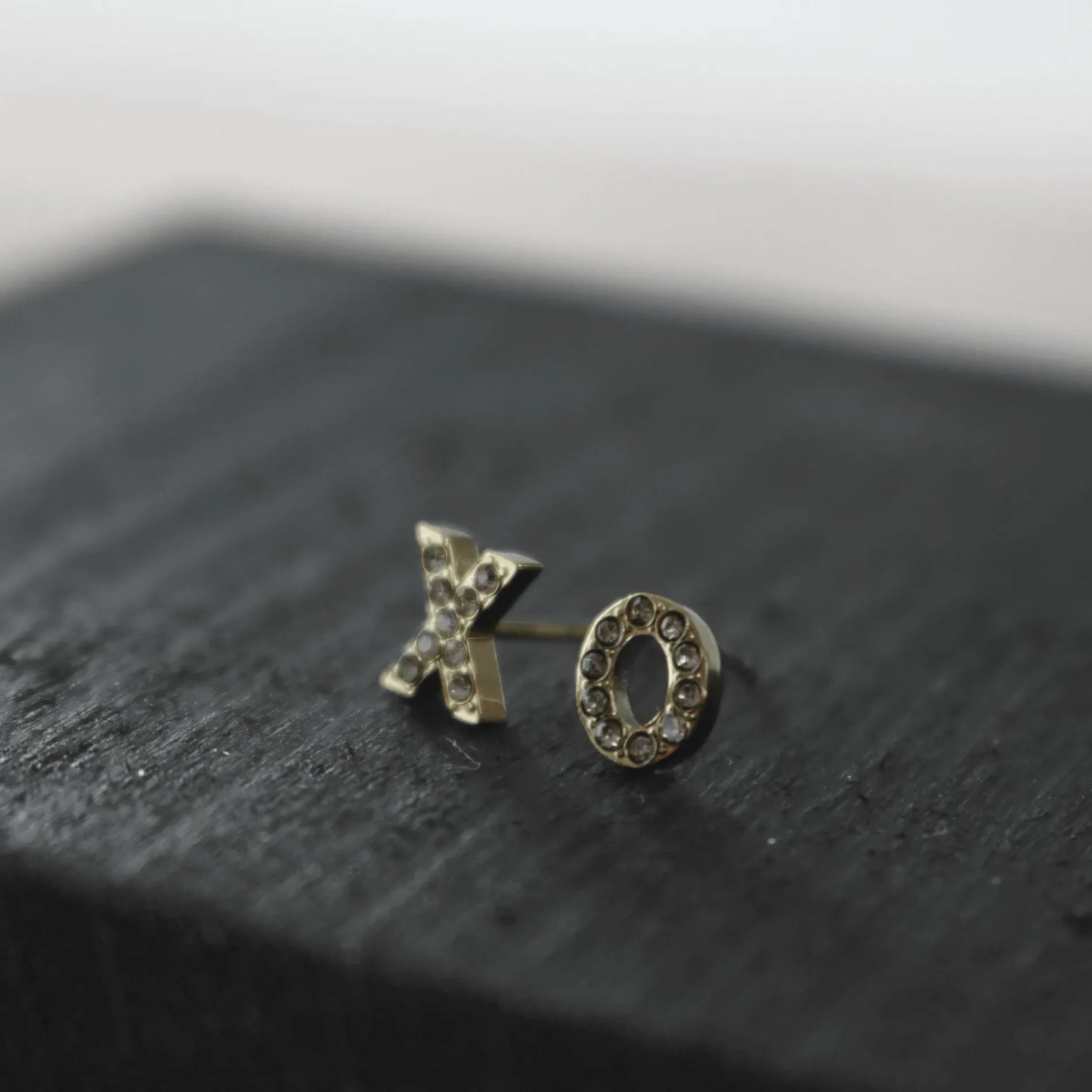 Joy Waterproof Clear CZ OO Post Earrings 18K Gold Plating - NordicDeals