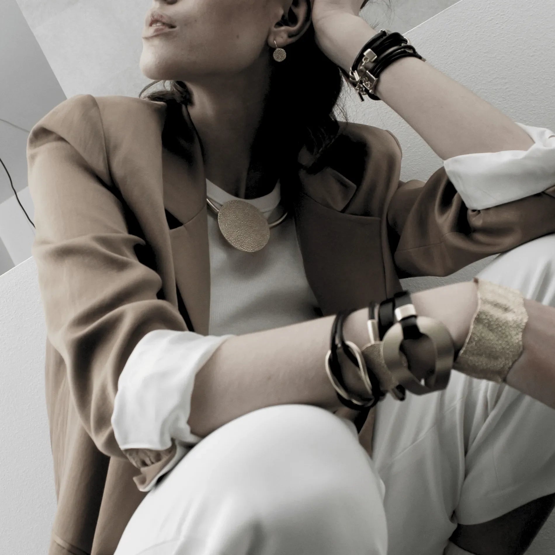 Nostalgia Diagonal Leather Bracelet Silver Plating - NordicDeals
