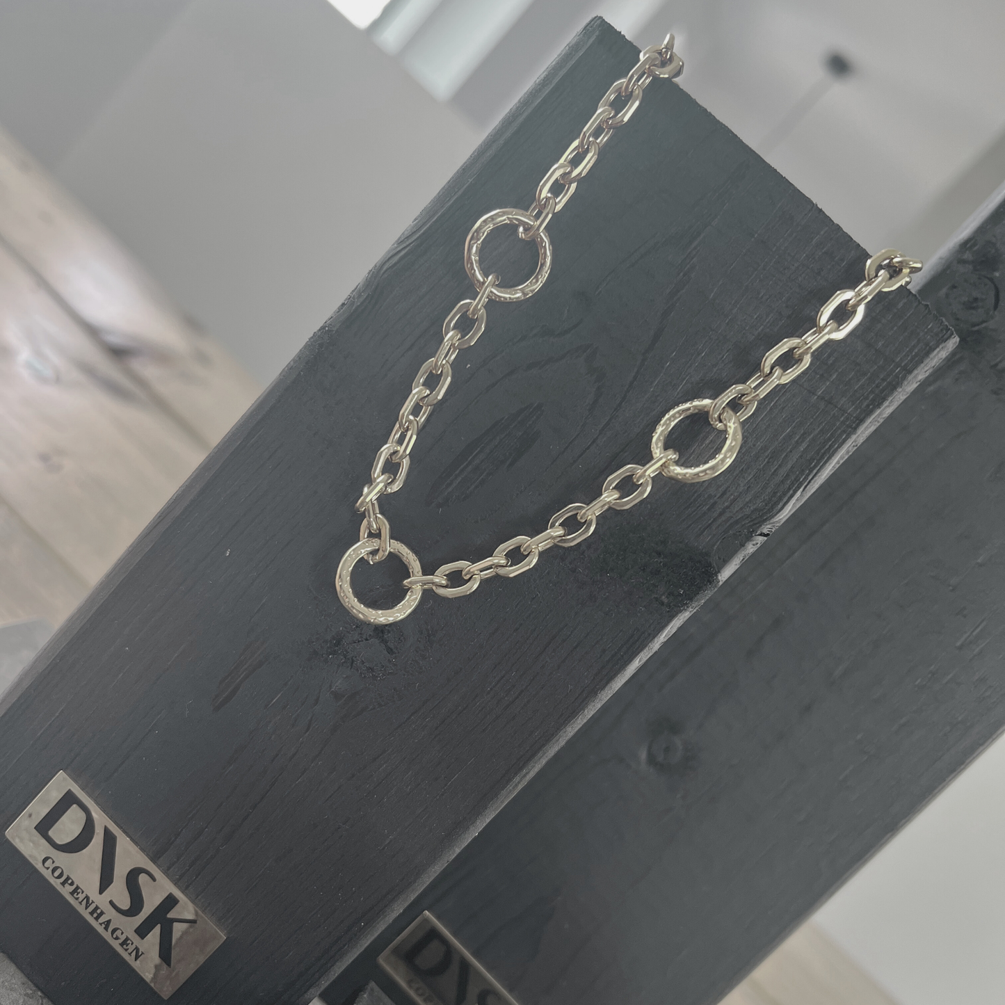 Courage Waterproof Short Hammered Ring Necklace Silver Plating - NordicDeals